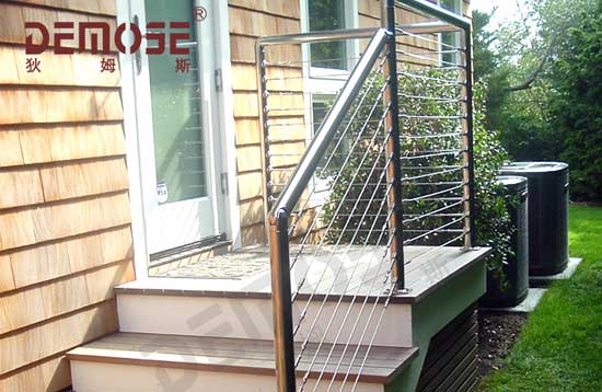 不銹鋼護(hù)欄 不銹鋼護(hù)欄