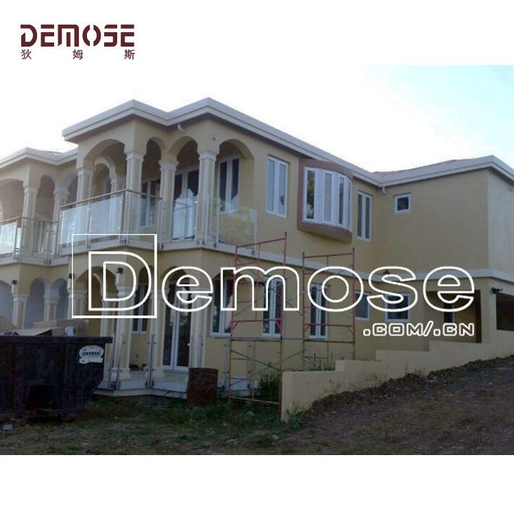 英國(guó)住宅陽臺(tái)不銹鋼玻璃欄桿工程