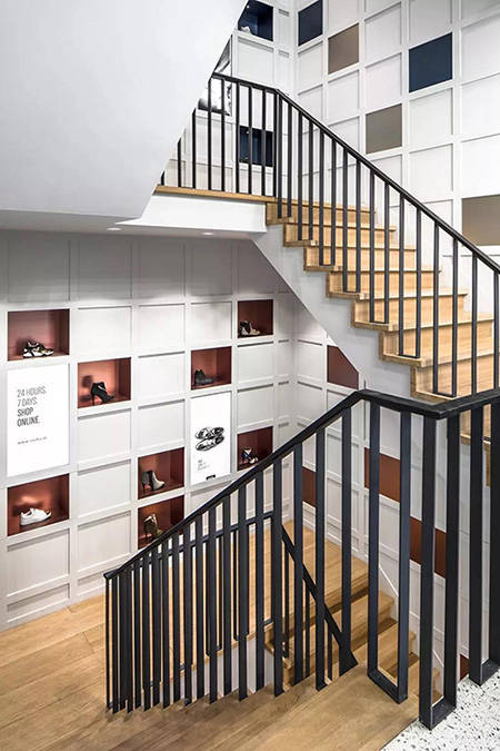 木樓梯扶手安裝注意事項，樓梯扶手如何保養？