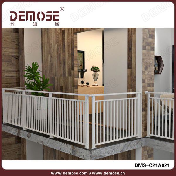 2 烤漆不銹鋼陽臺護欄