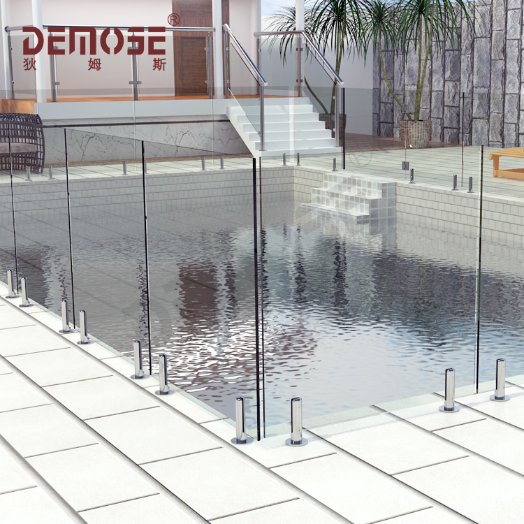 簡(jiǎn)約的泳池欄桿介紹——夏天，游泳吧！