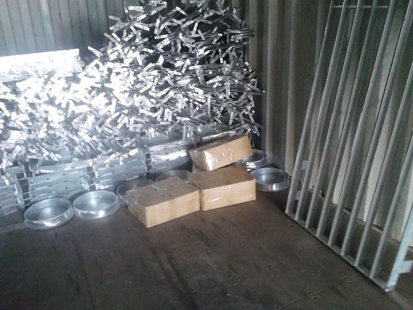 新加坡李先生8套旋轉樓梯出貨