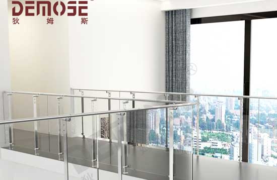 不銹鋼護(hù)欄 不銹鋼護(hù)欄