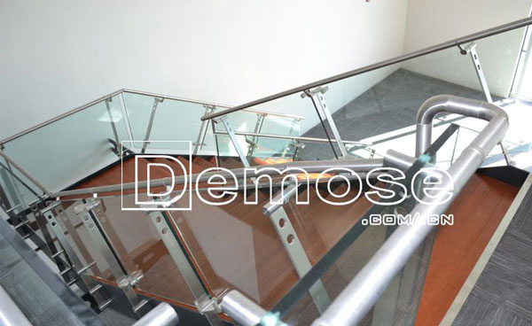 樓梯扶手 樓梯扶手