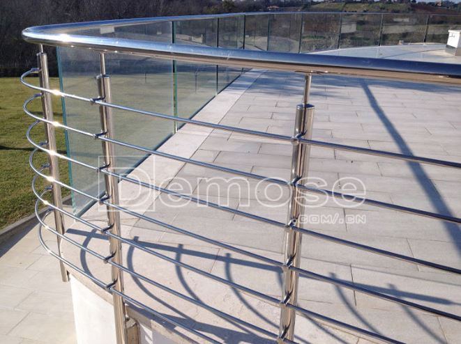 不銹鋼護欄：美學與實用的完美結(jié)合