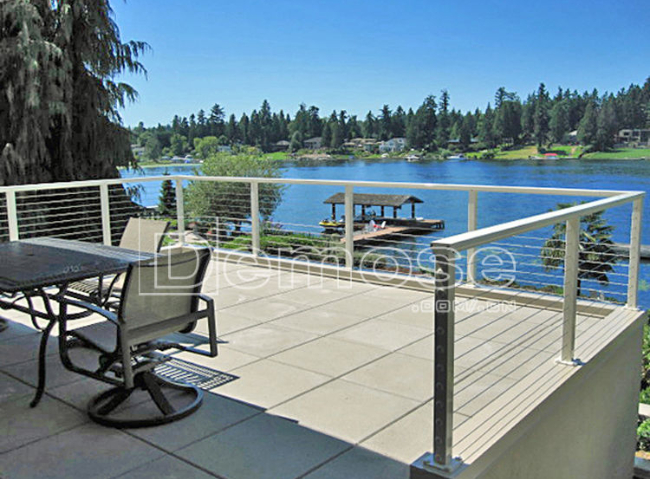 不銹鋼陽(yáng)臺(tái)護(hù)欄 不銹鋼陽(yáng)臺(tái)護(hù)欄