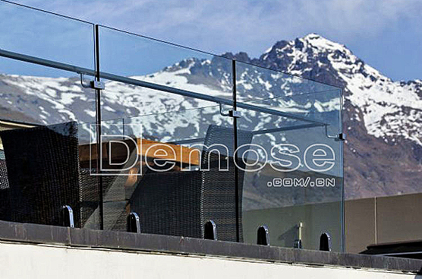 陽臺玻璃護欄的設計風格：現代、簡約、歐式比較