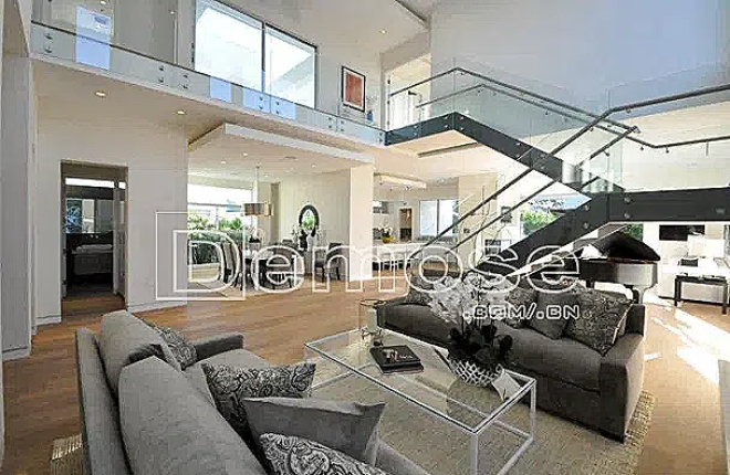 別墅樓梯裝修風(fēng)格：塑造獨特的家居美學(xué)