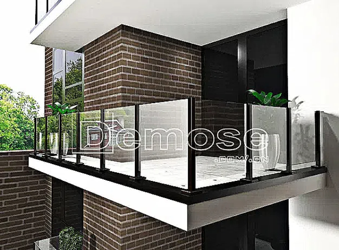 玻璃陽臺欄桿的優點