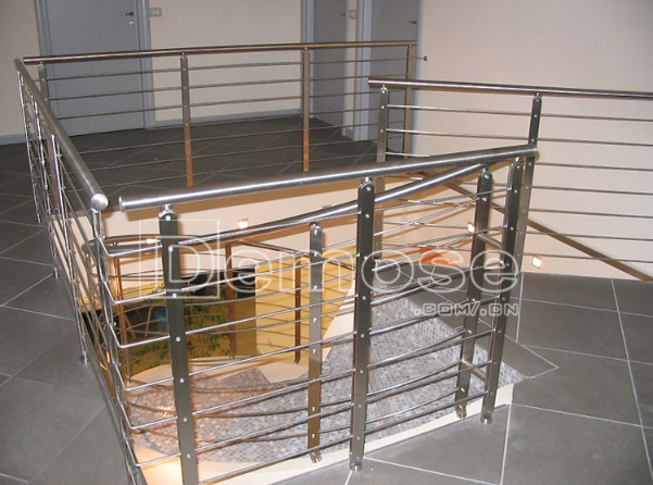 如何選擇適合自己的不銹鋼欄桿？