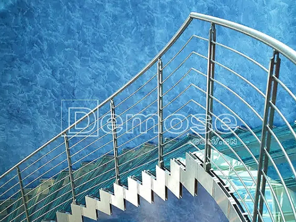 城市空間的金屬守護(hù)者：不銹鋼護(hù)欄的安心哲學(xué)