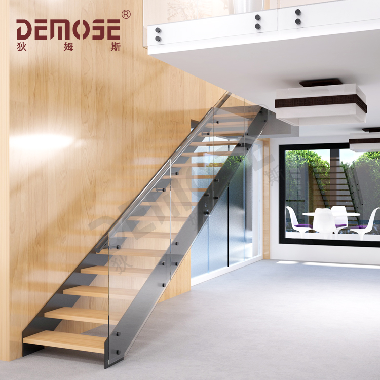 直樓梯:永恒優雅與功能性的完美融合 ——狄姆斯的匠心詮釋