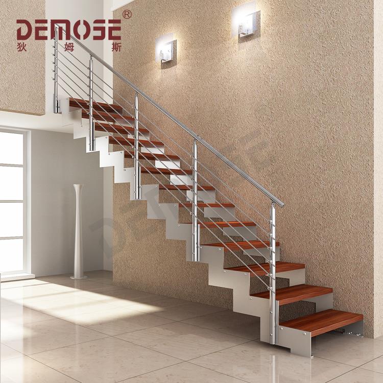 直樓梯:永恒優雅與功能性的完美融合 ——狄姆斯的匠心詮釋