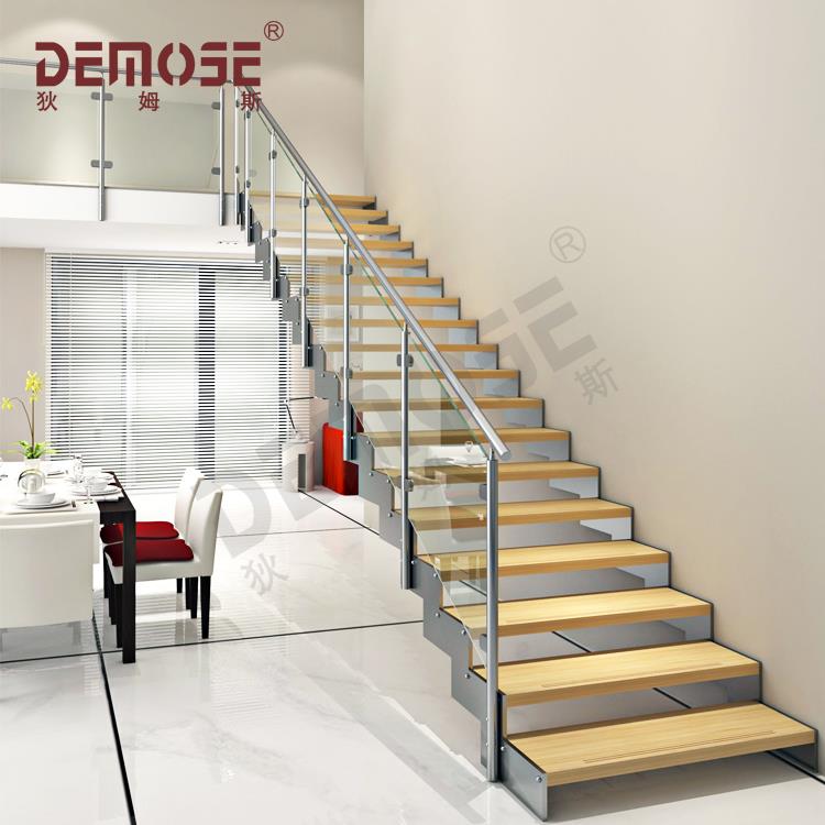 直樓梯:永恒優雅與功能性的完美融合 ——狄姆斯的匠心詮釋